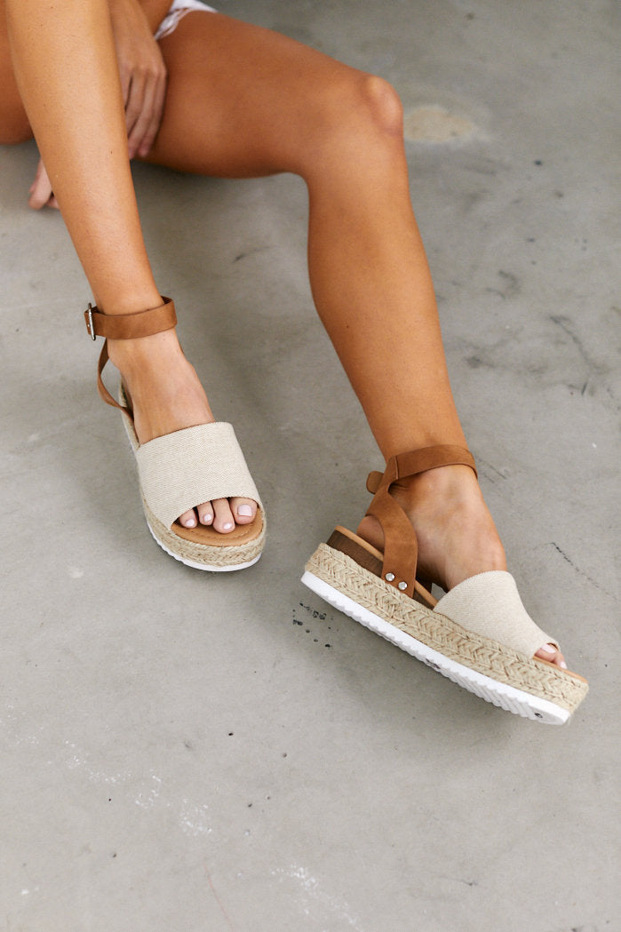 Kayla Raffia Flatform
