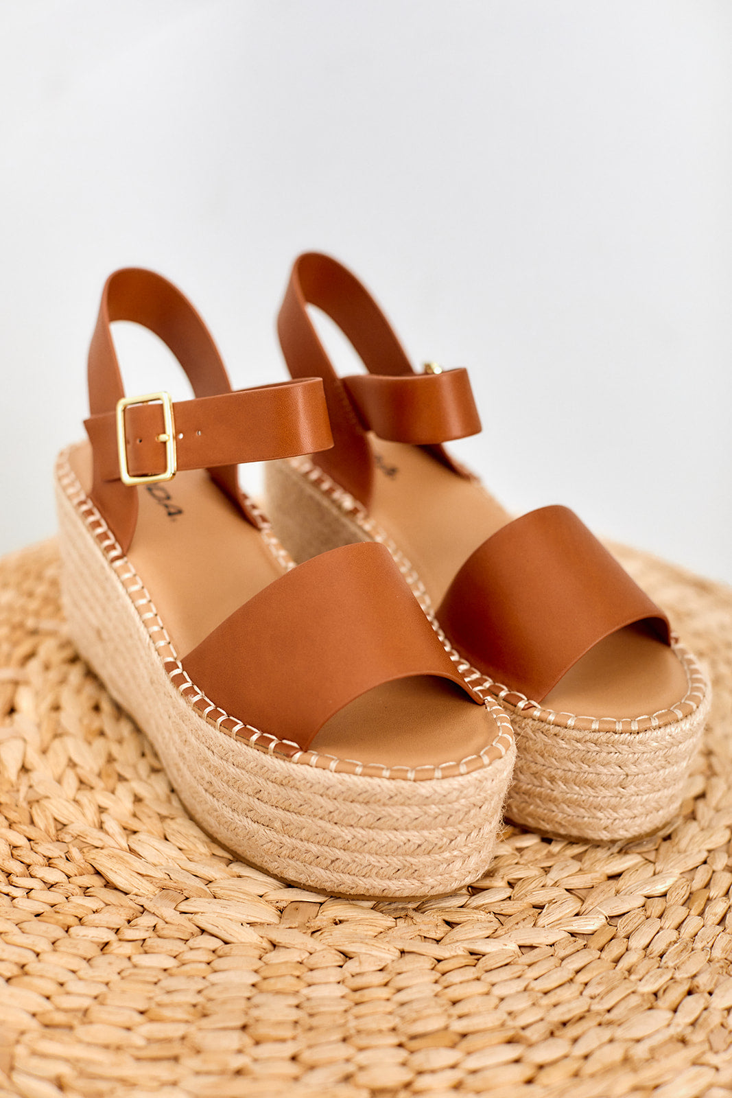 Mari Flatform Sandal