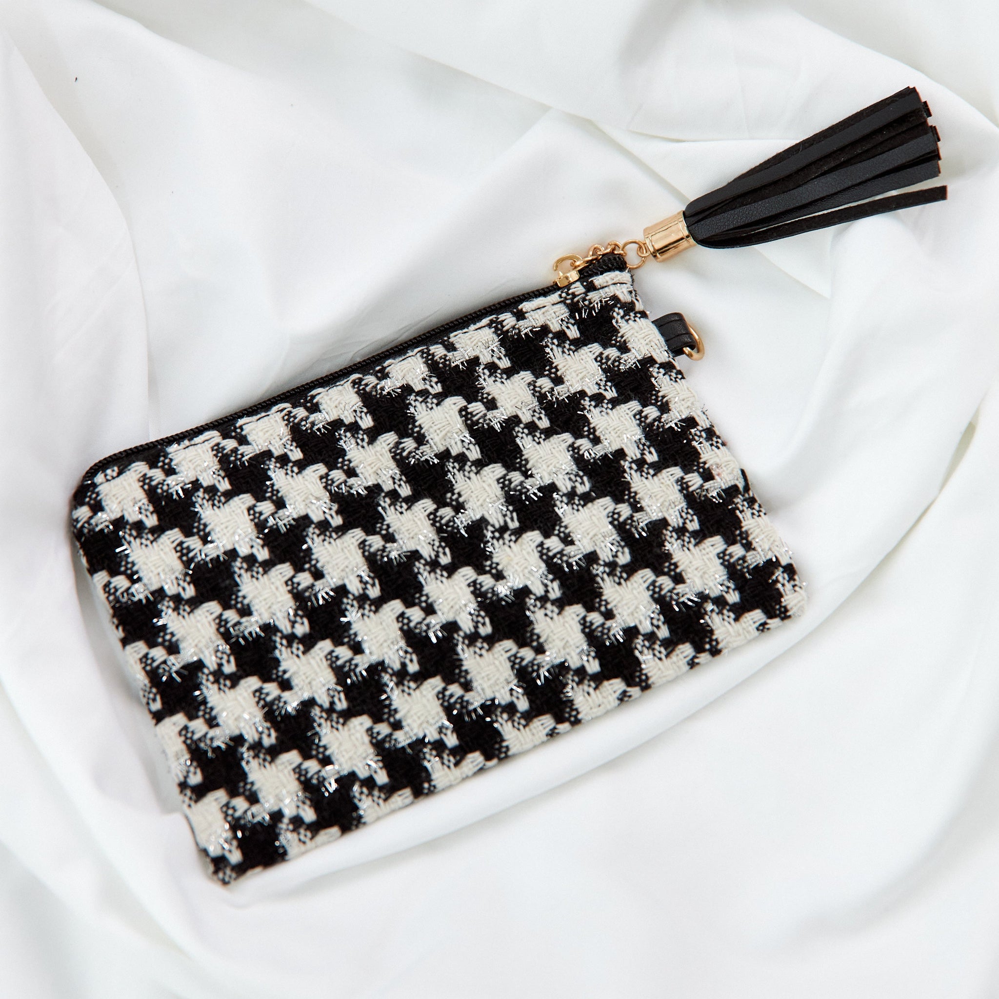 Middleton Houndstooth Wristlet