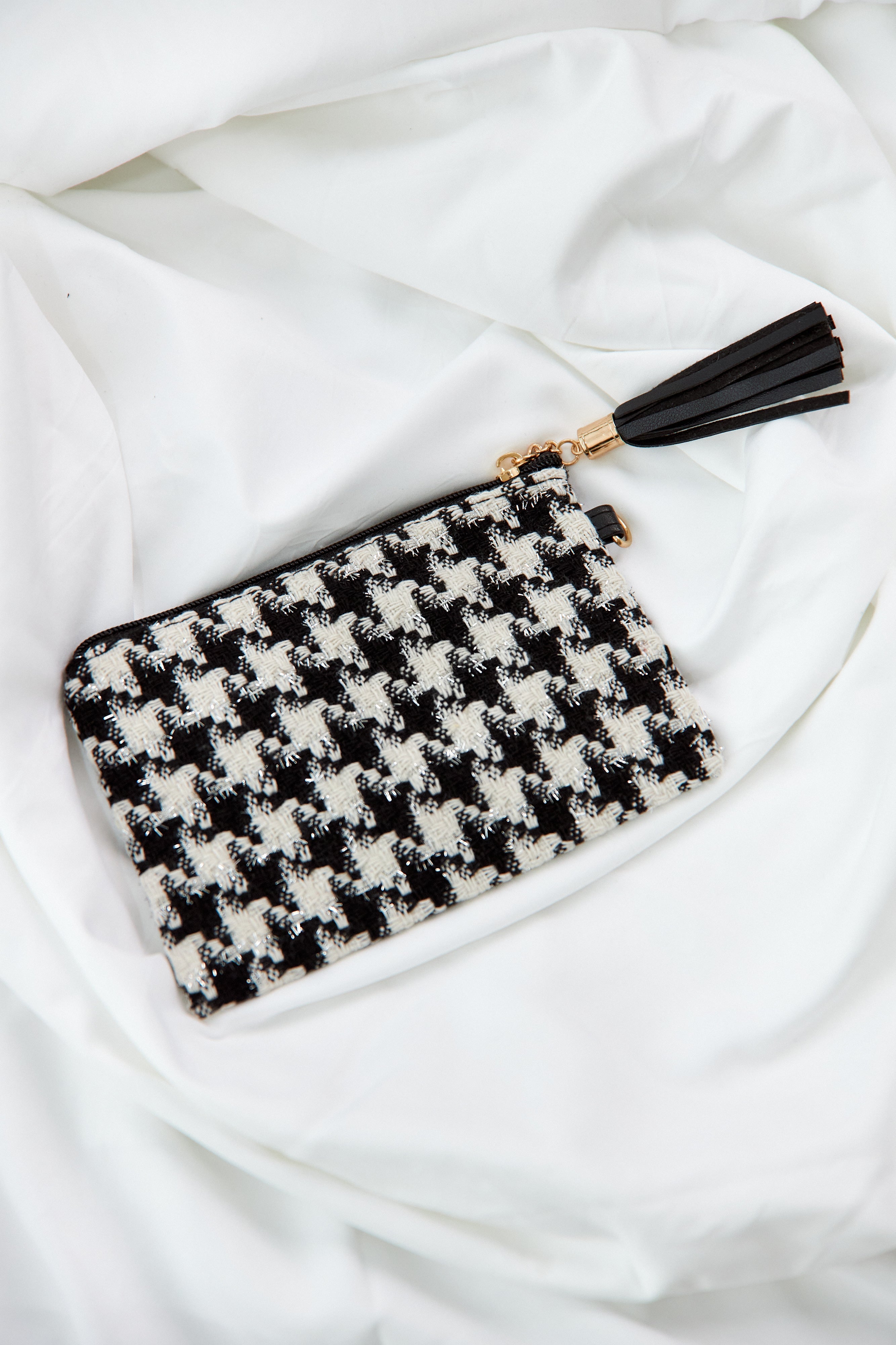 Middleton Houndstooth Wristlet