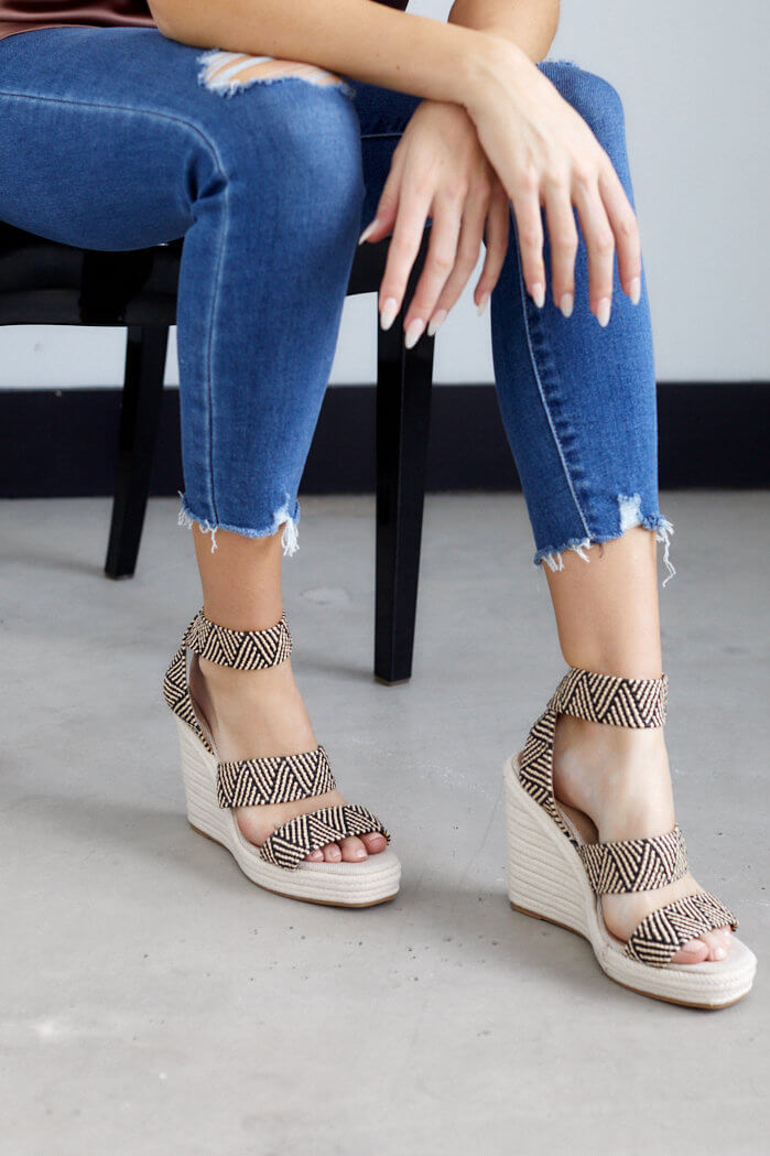 Cascade Pattern Raffia Wedge