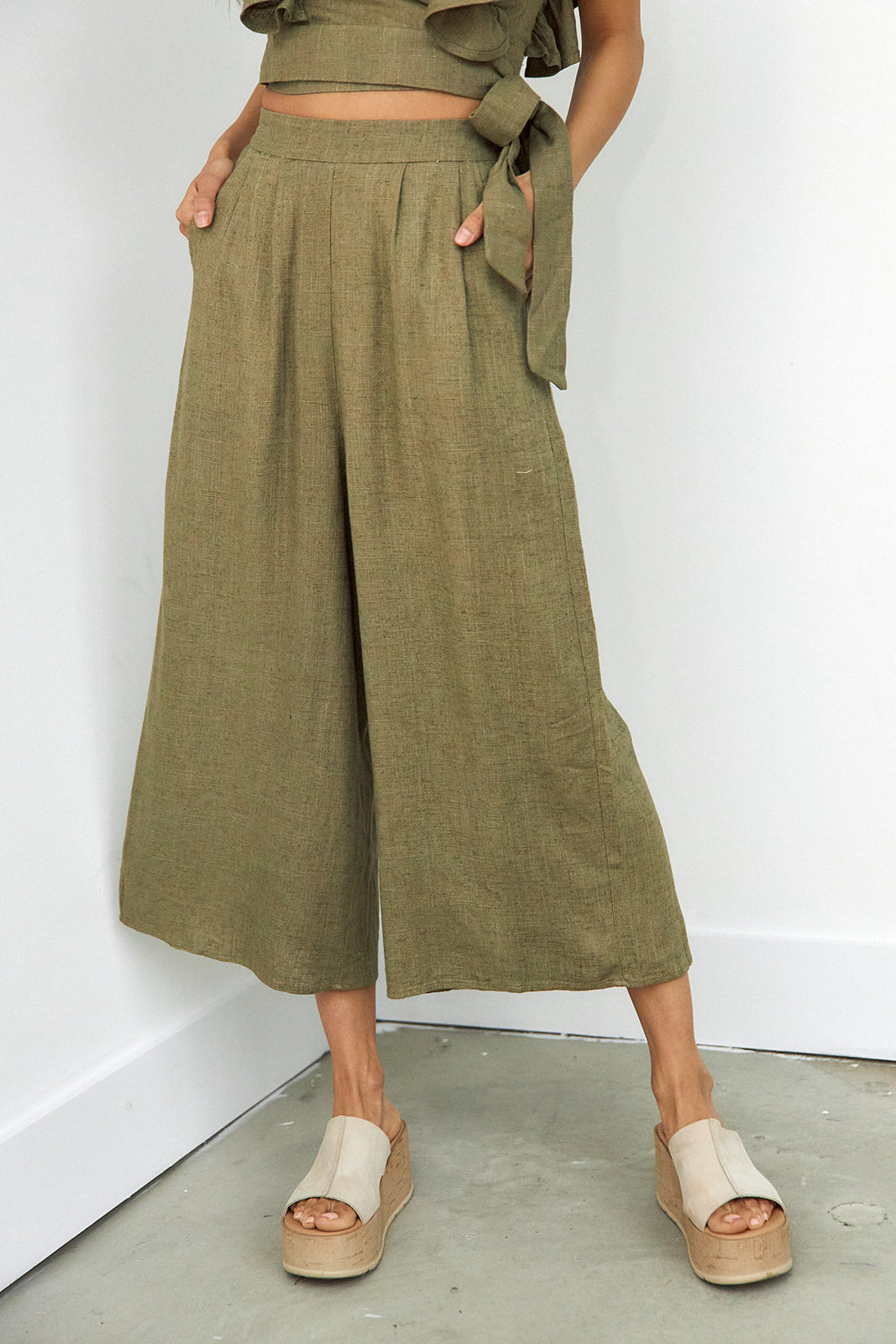 SALE- Medi Wide Leg Cropped Pant