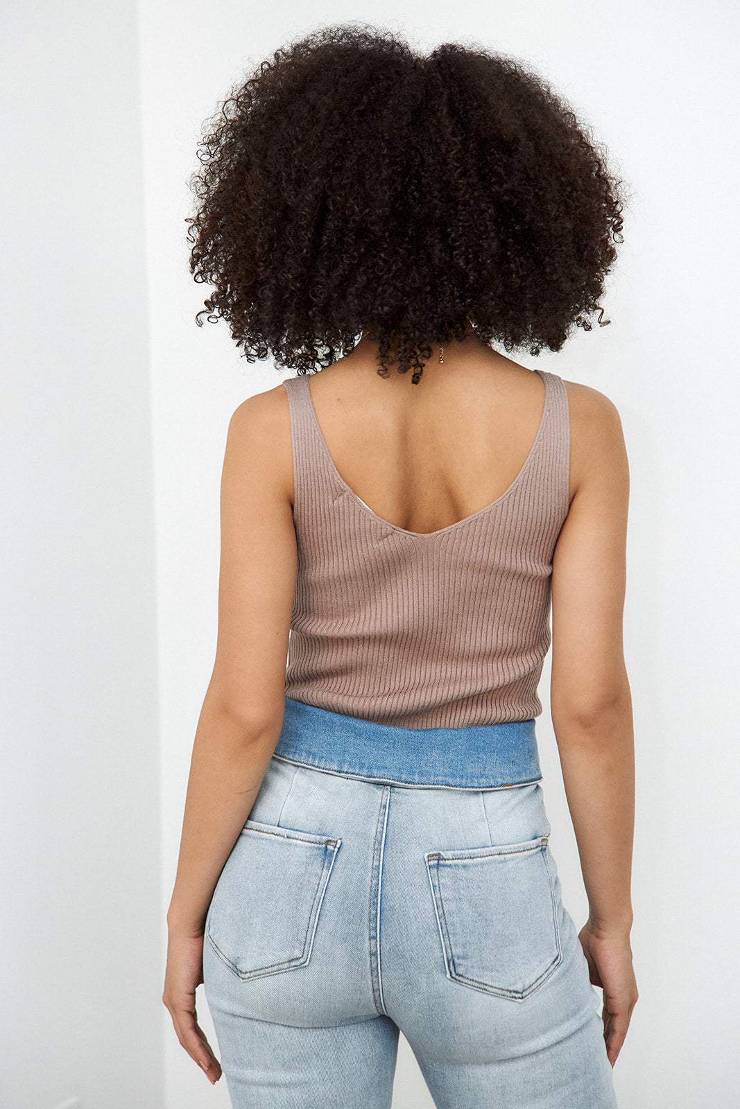 SALE- Primose Ribbed V Neck Cropped Tank