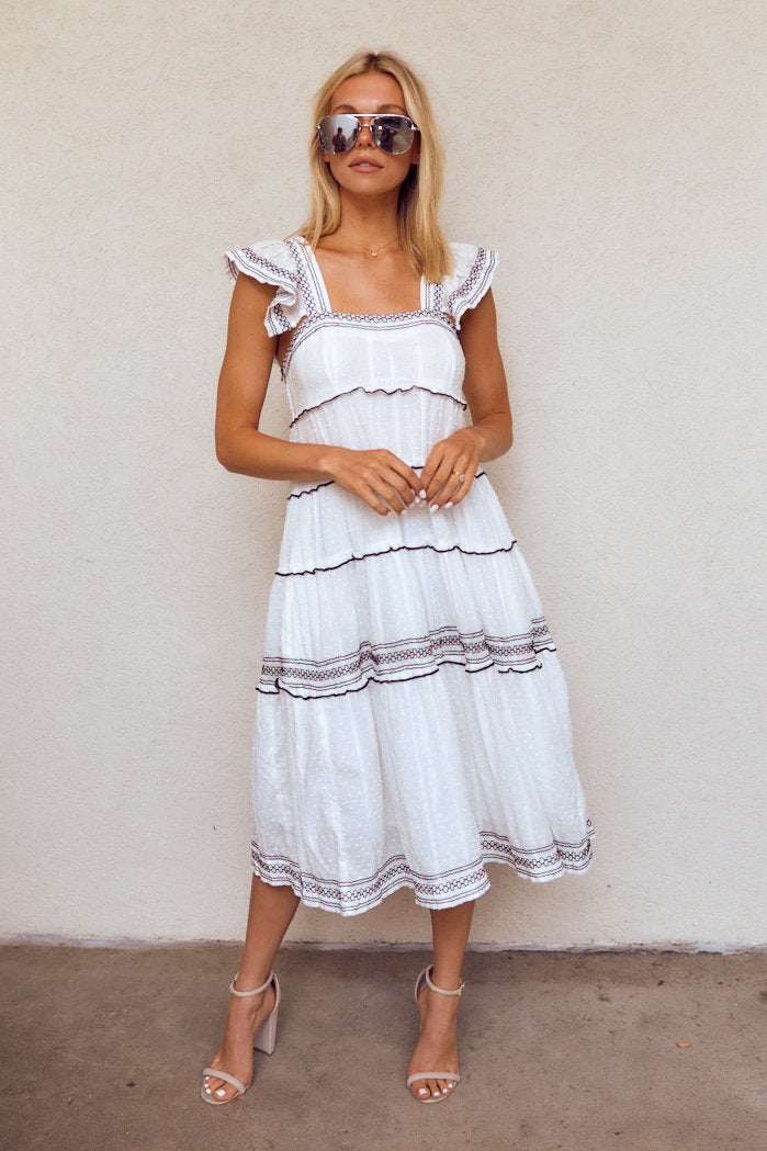 Moxy Short Sleeve Tiered Midi Dress