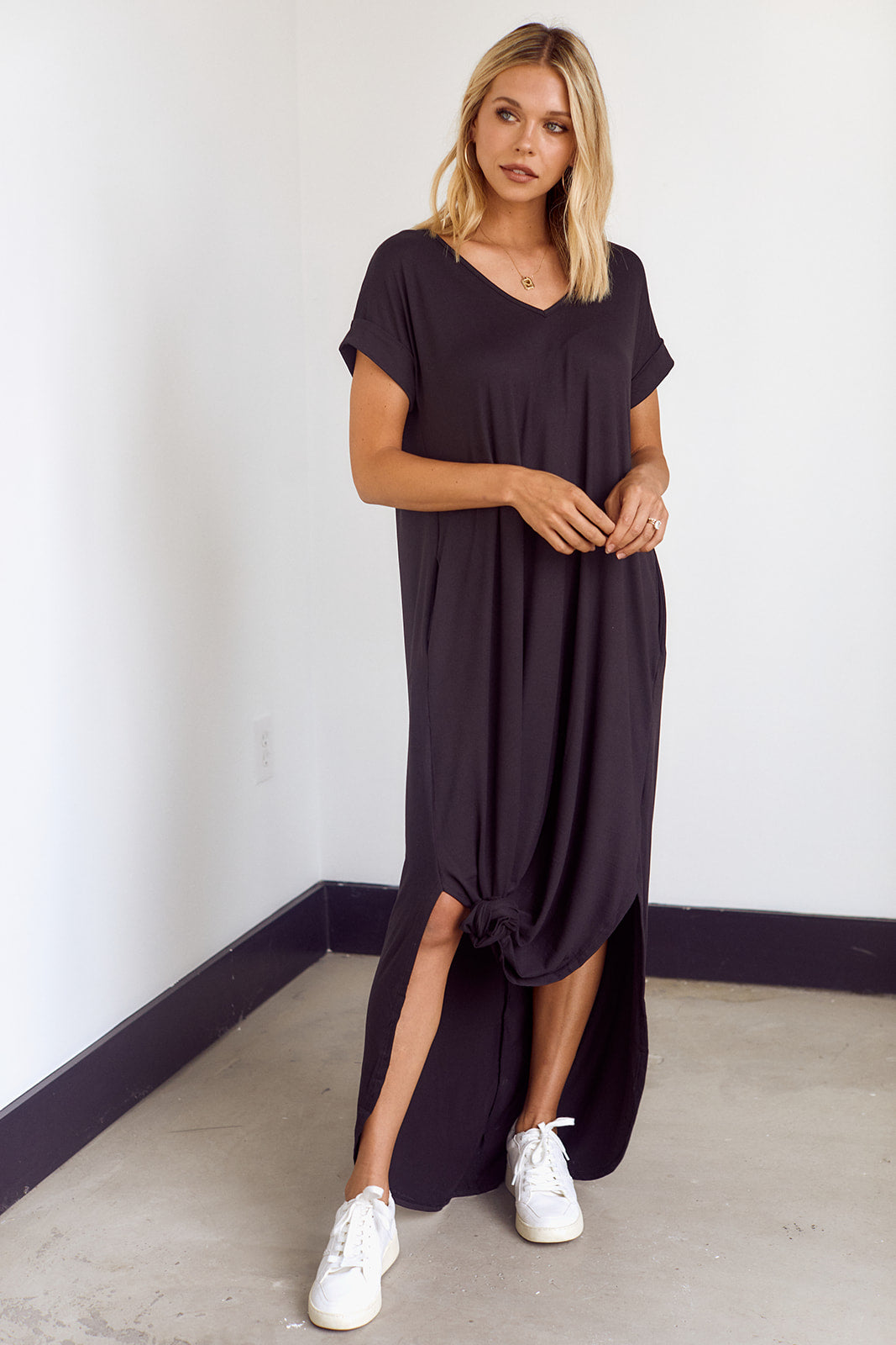 Rowes Short Sleeve Knit Midi Dress