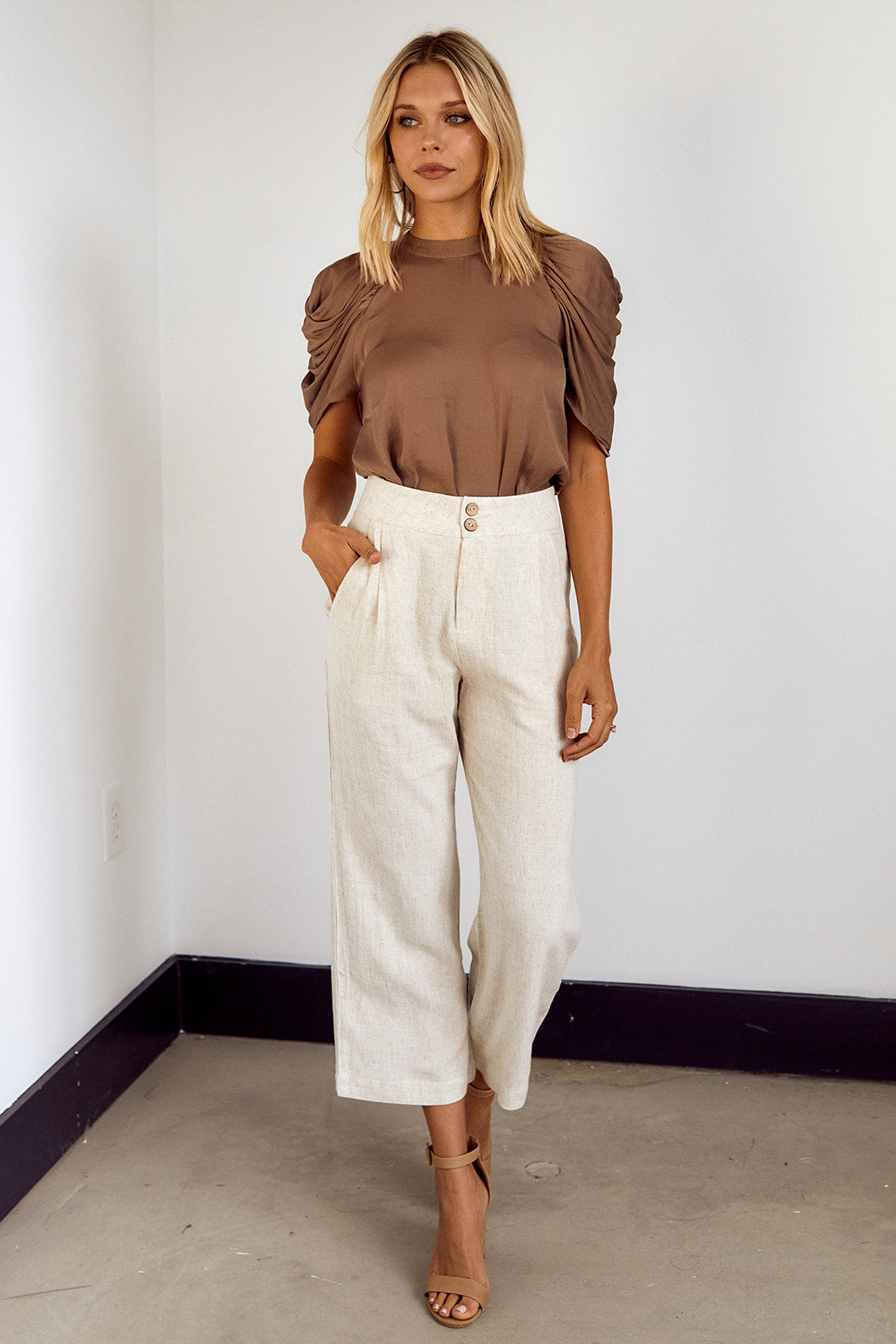 Sula Cropped Straight Leg Trouser