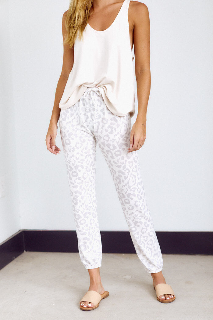 Lila Leopard Sweat Pant