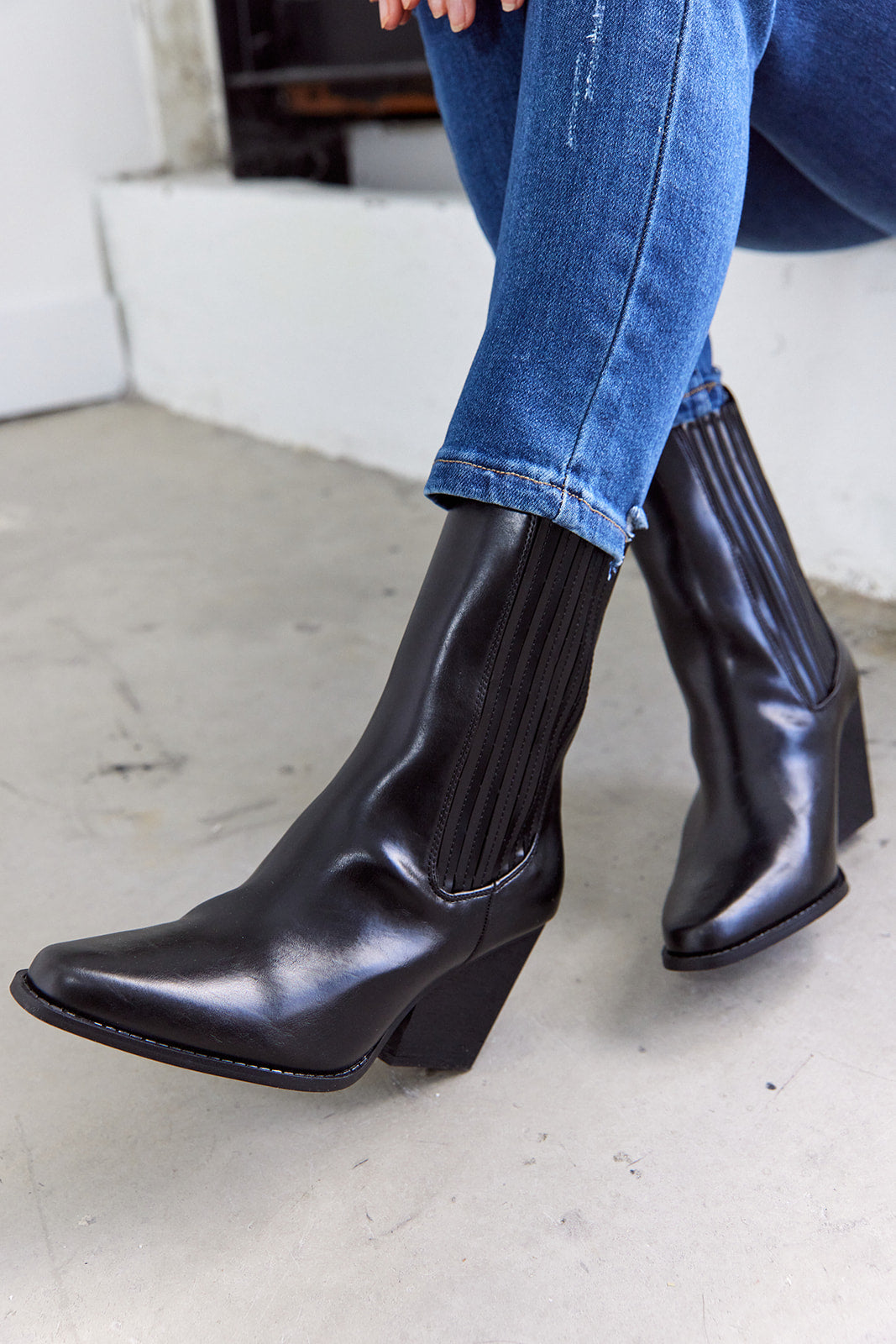 SALE - Cali Smooth Boot