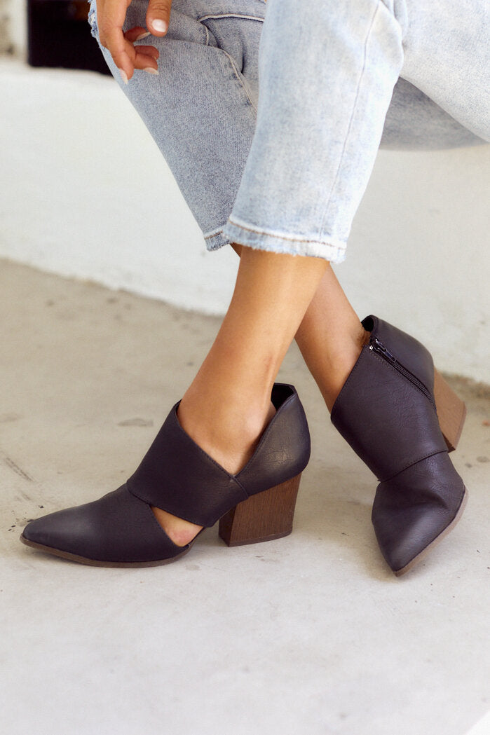 Vana Cut Out Bootie
