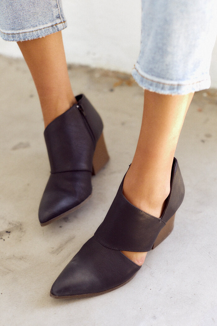Vana Cut Out Bootie