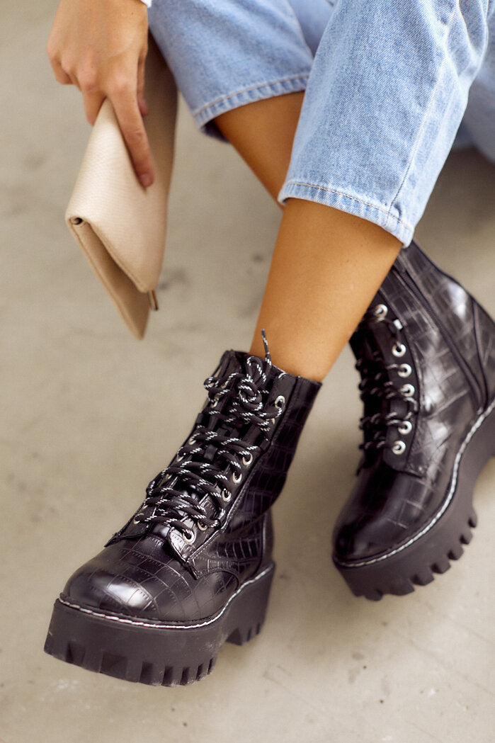 Staging Combat Boots