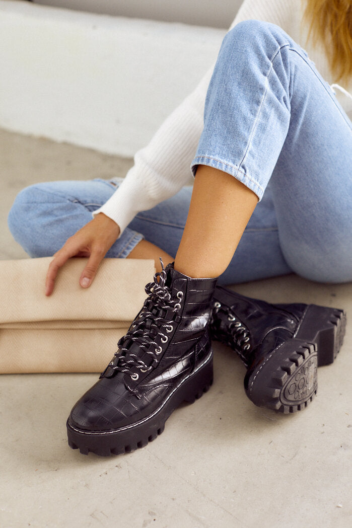 Staging Combat Boots