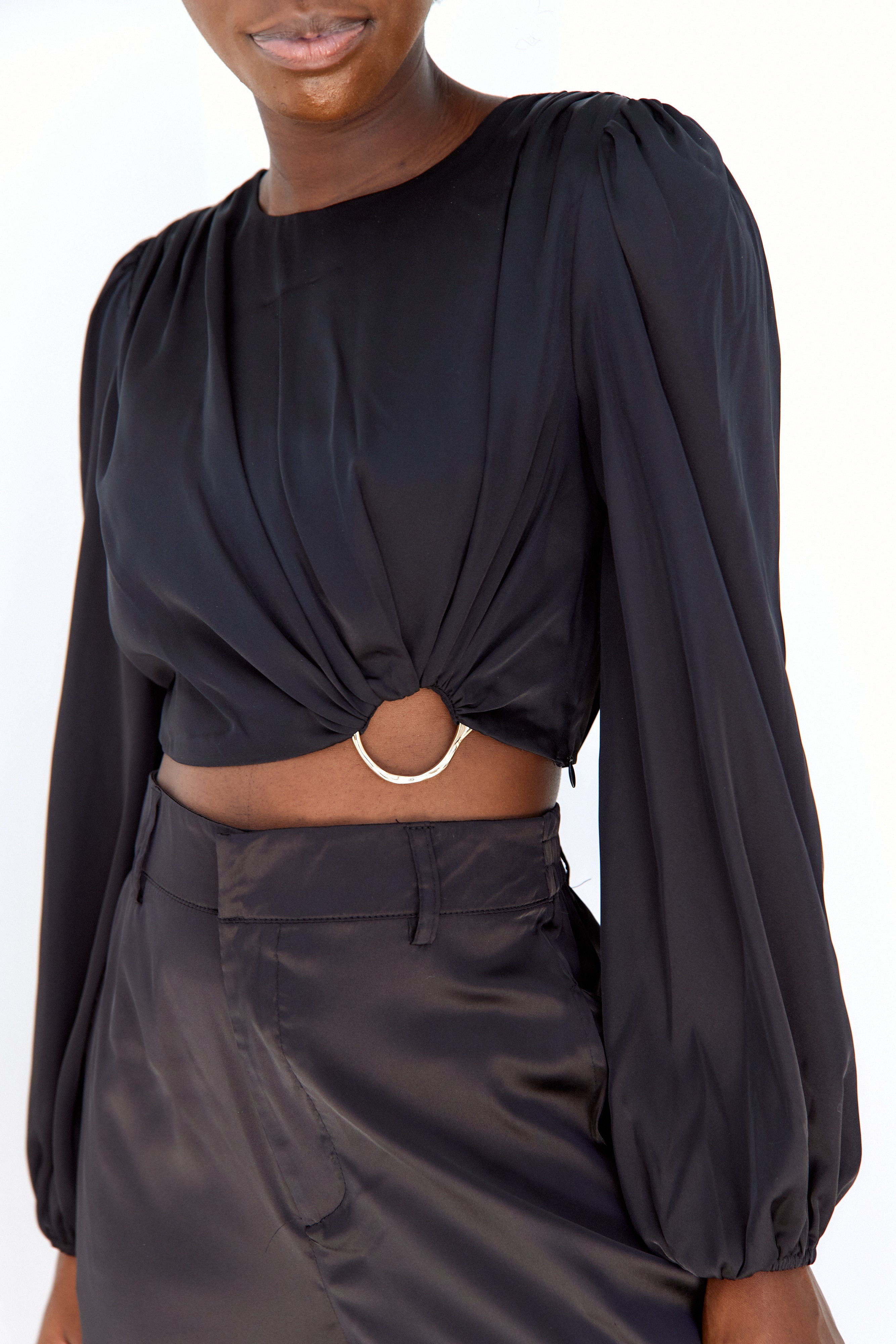 SALE - Beck Cropped Ring Detail Top
