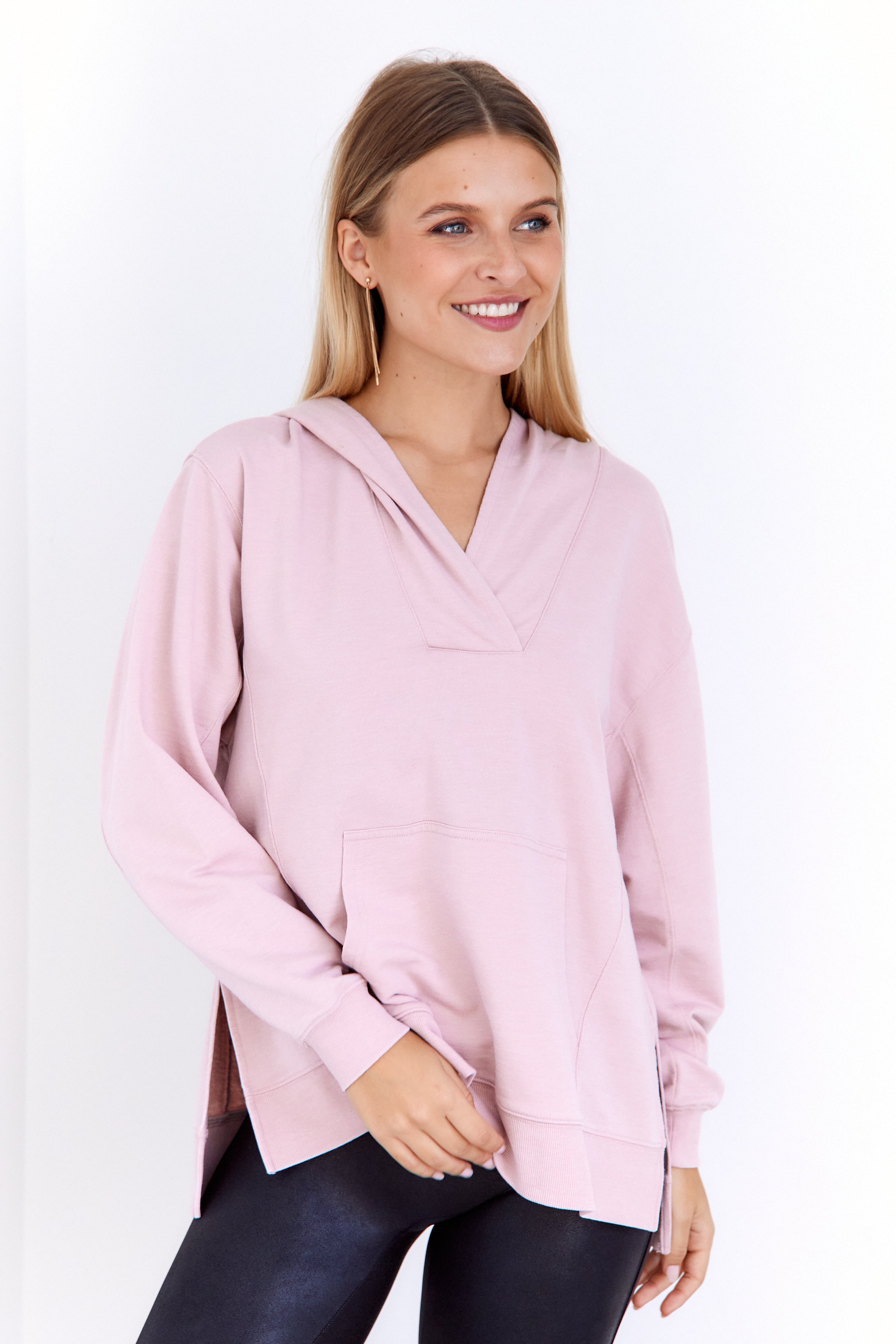 Z SUPPLY V NECK HOODIE WEEKENDER