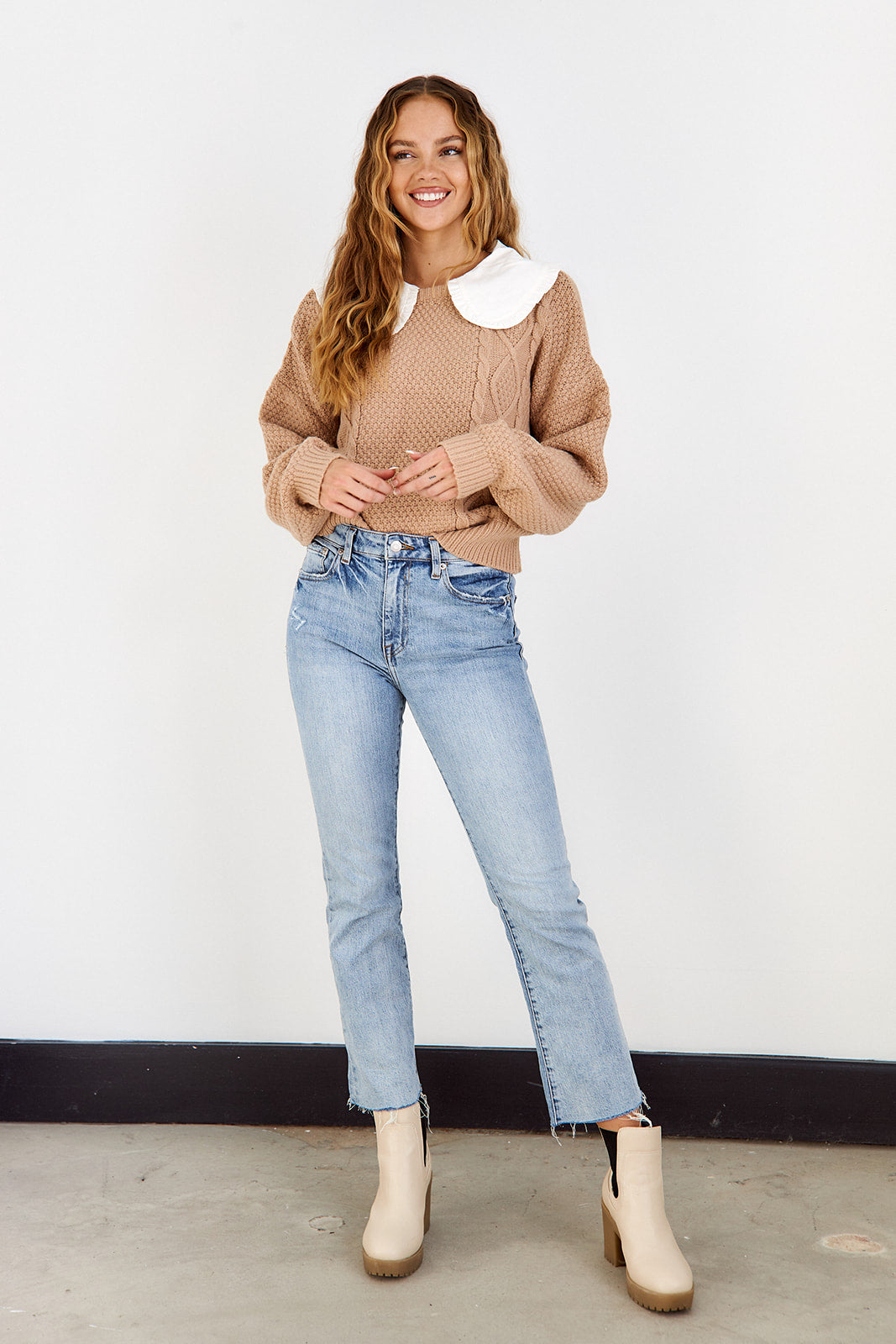 Bardi Pilgrim Collar Sweater