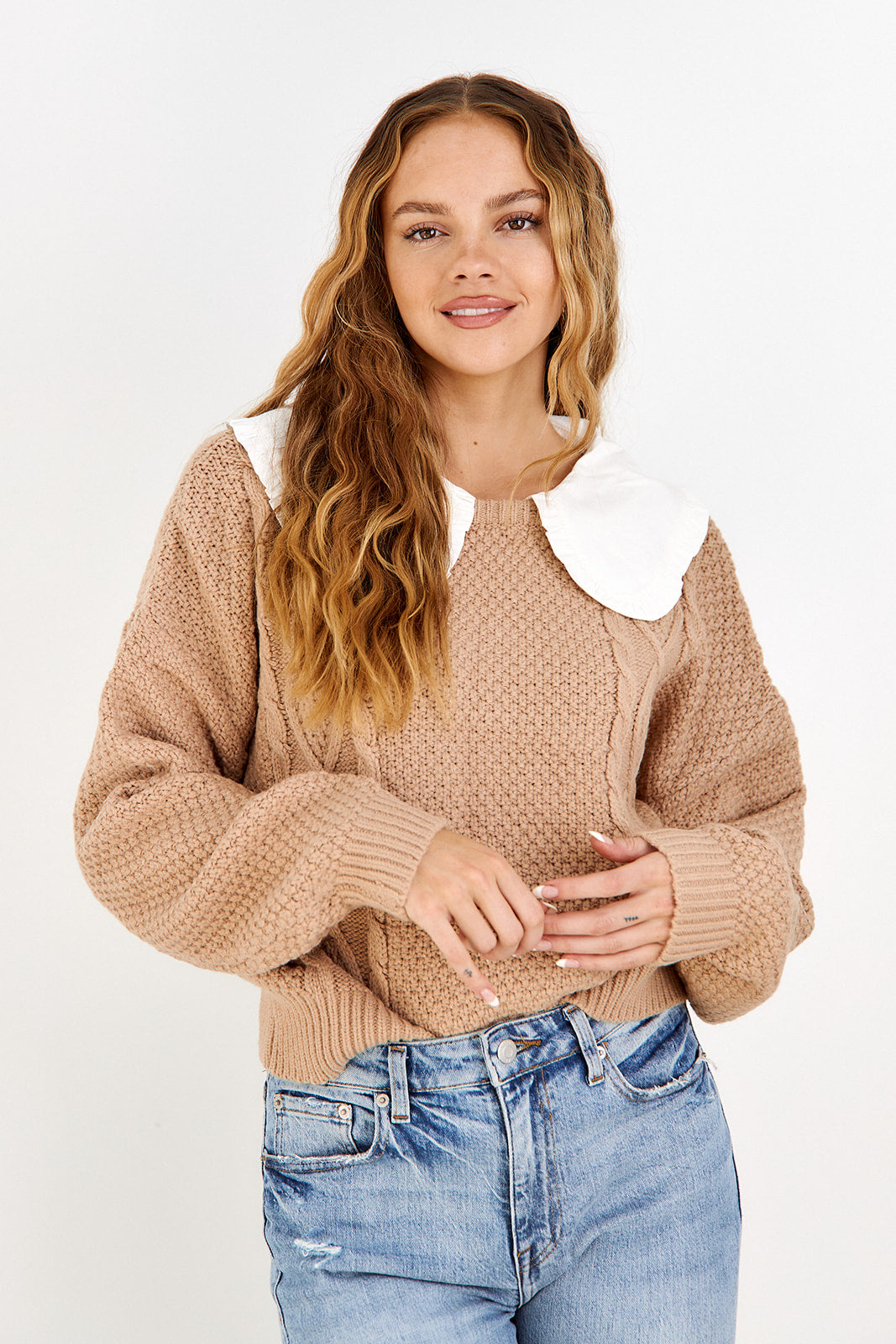 Bardi Pilgrim Collar Sweater