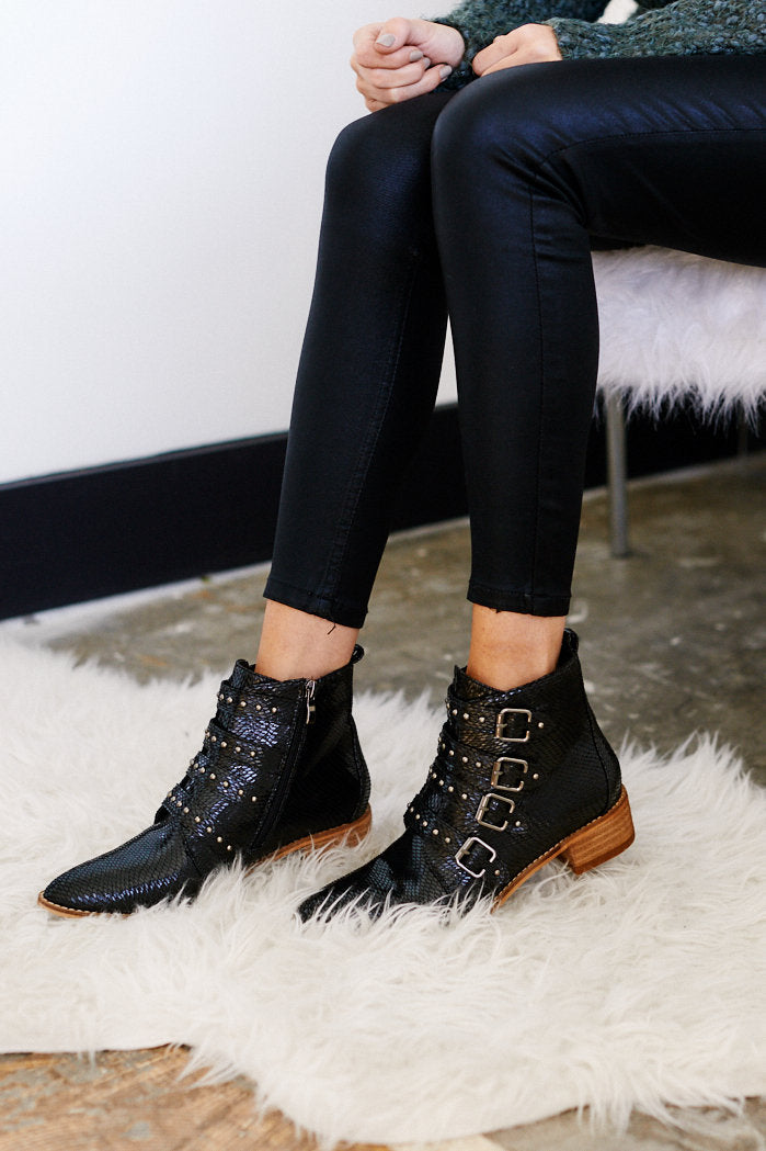 MACKENZIE BUCKLE BOOTIE