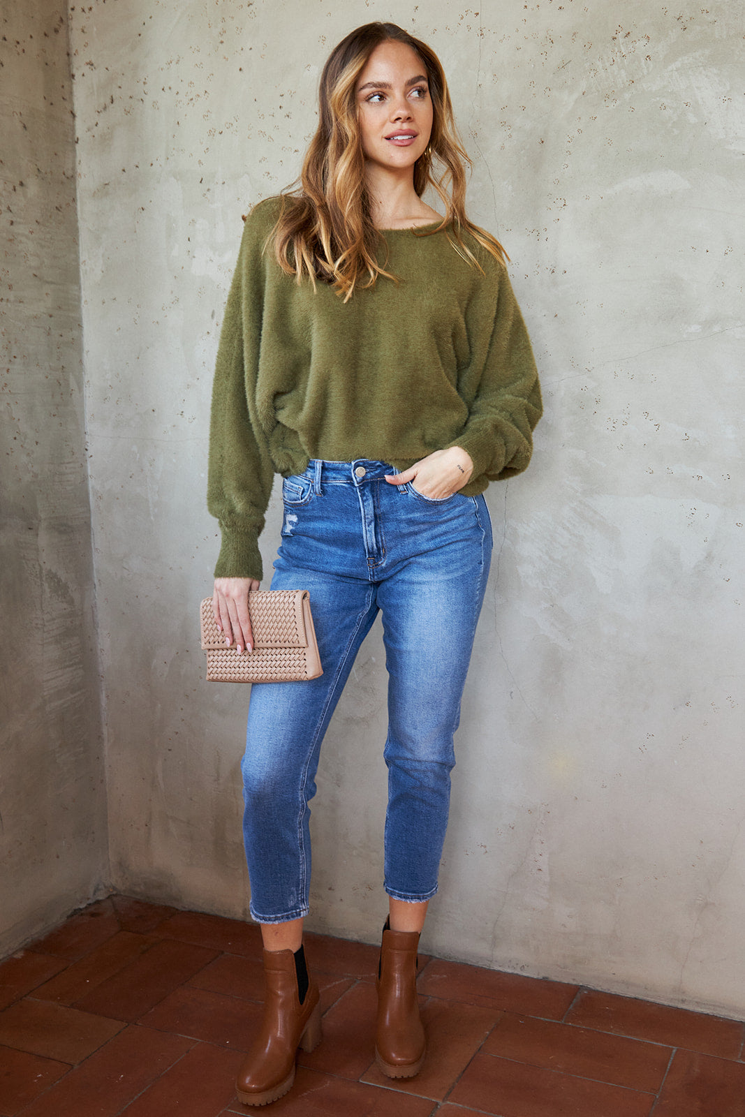Beni Mid Rise Mom Jean