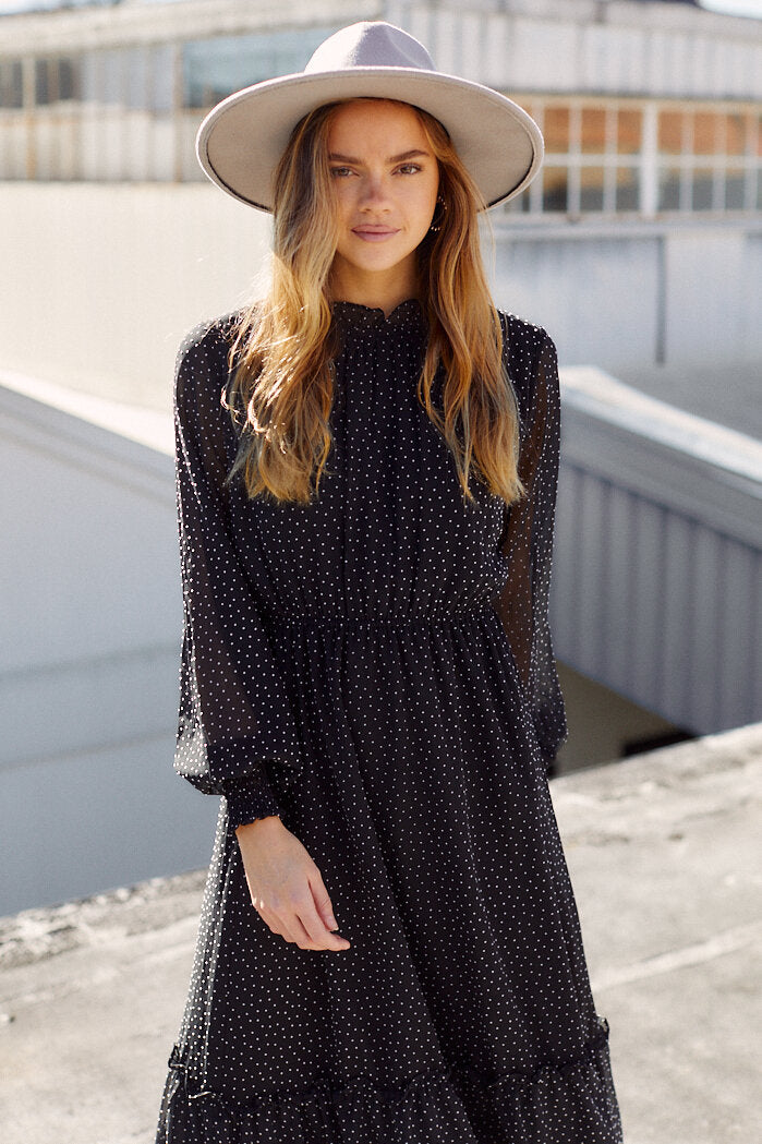Arella Tiered Midi Dress