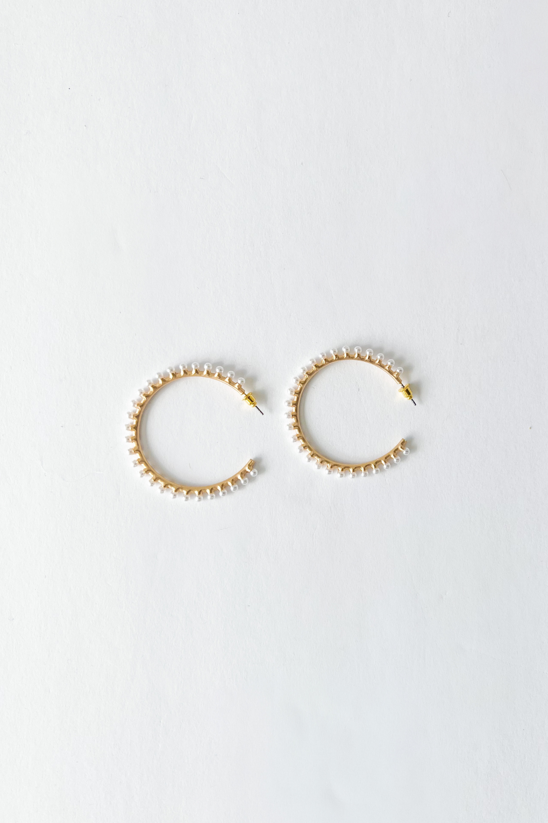 Missy Pearl Deco Circle Hoops