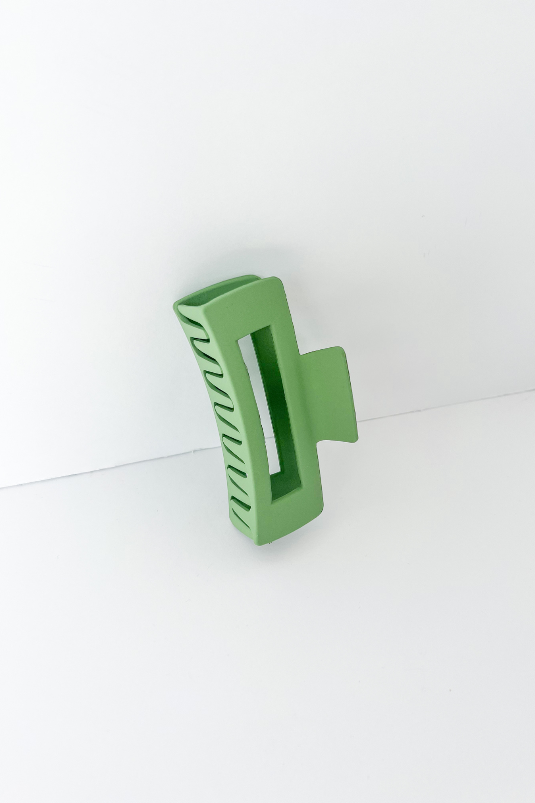 SALE - Cece Matte Rectangular Hair Claw