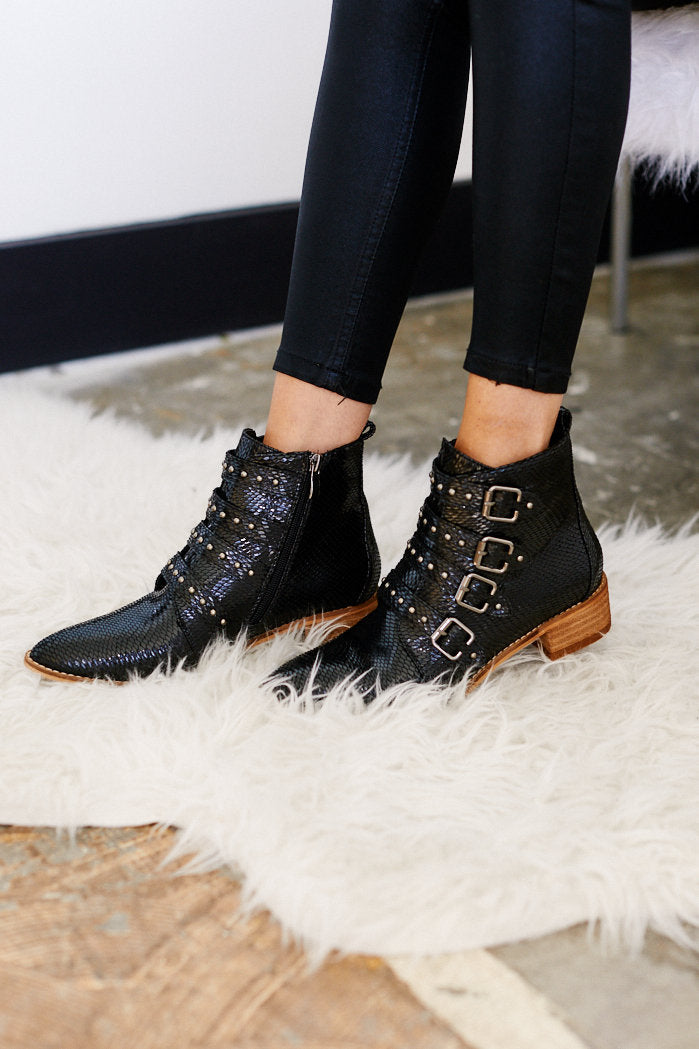 MACKENZIE BUCKLE BOOTIE