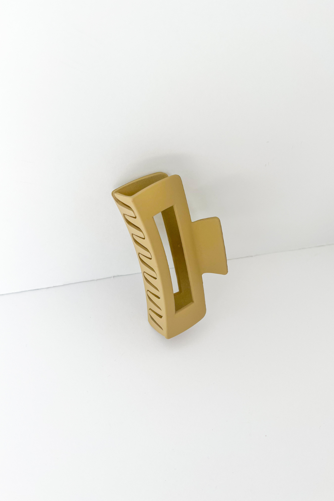 SALE - Cece Matte Rectangular Hair Claw
