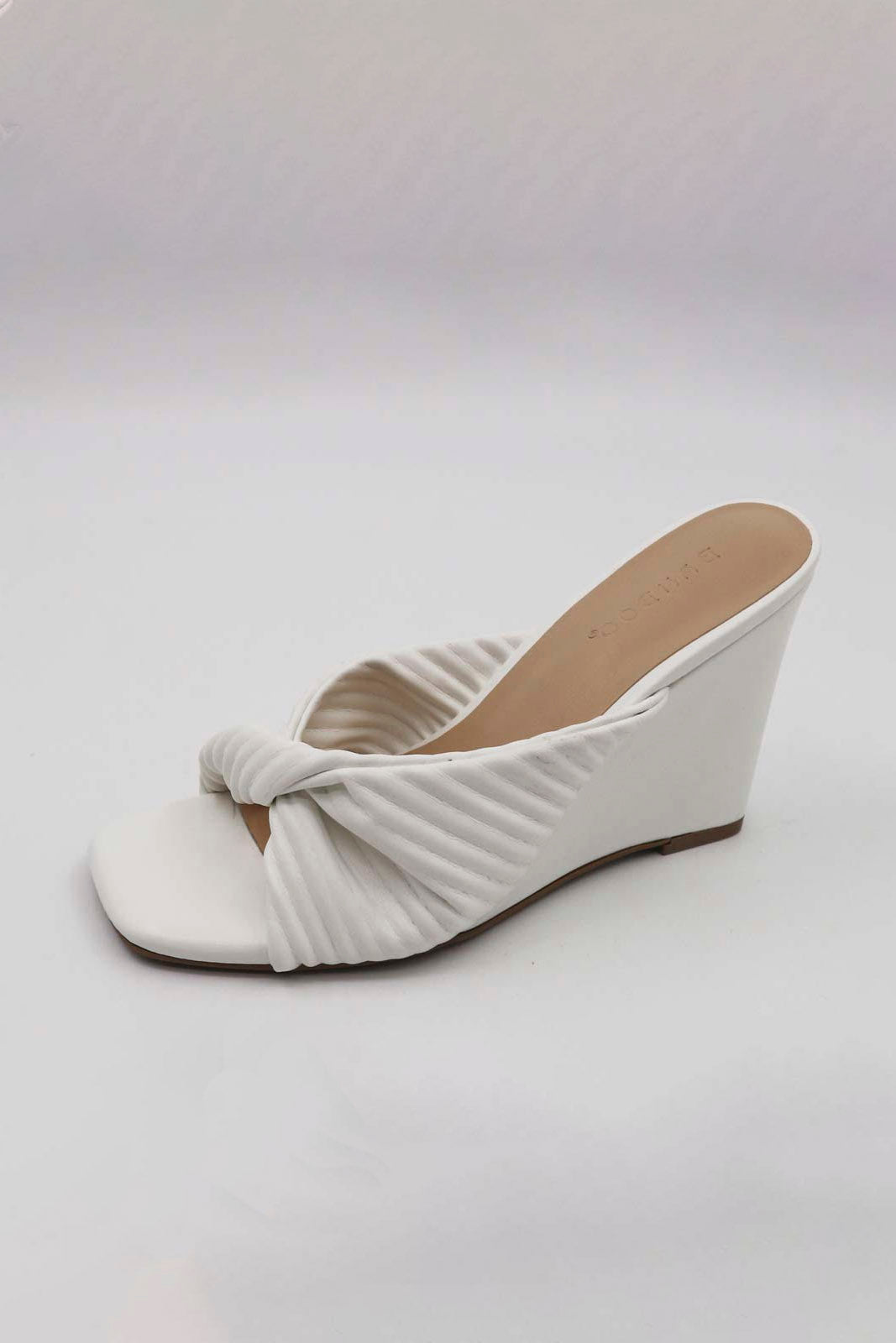 SALE - Publisher Twist Detail Wedge