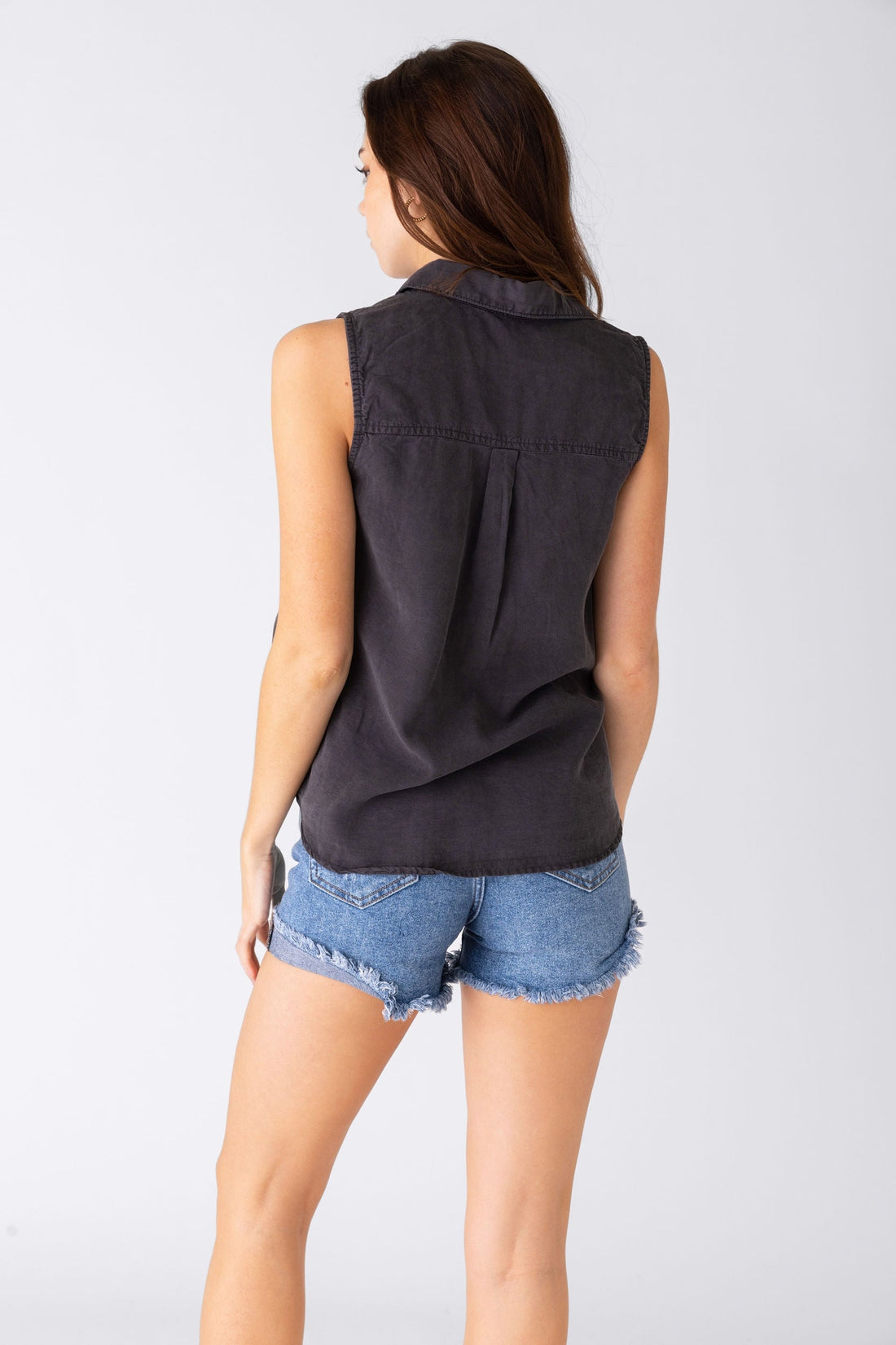 Holly Sleeveless Button Down Shirt