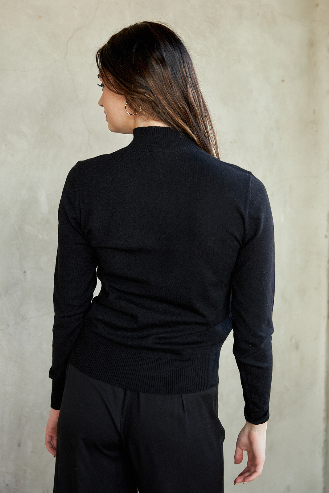 Landis Long Sleeve Light Weight Sweater