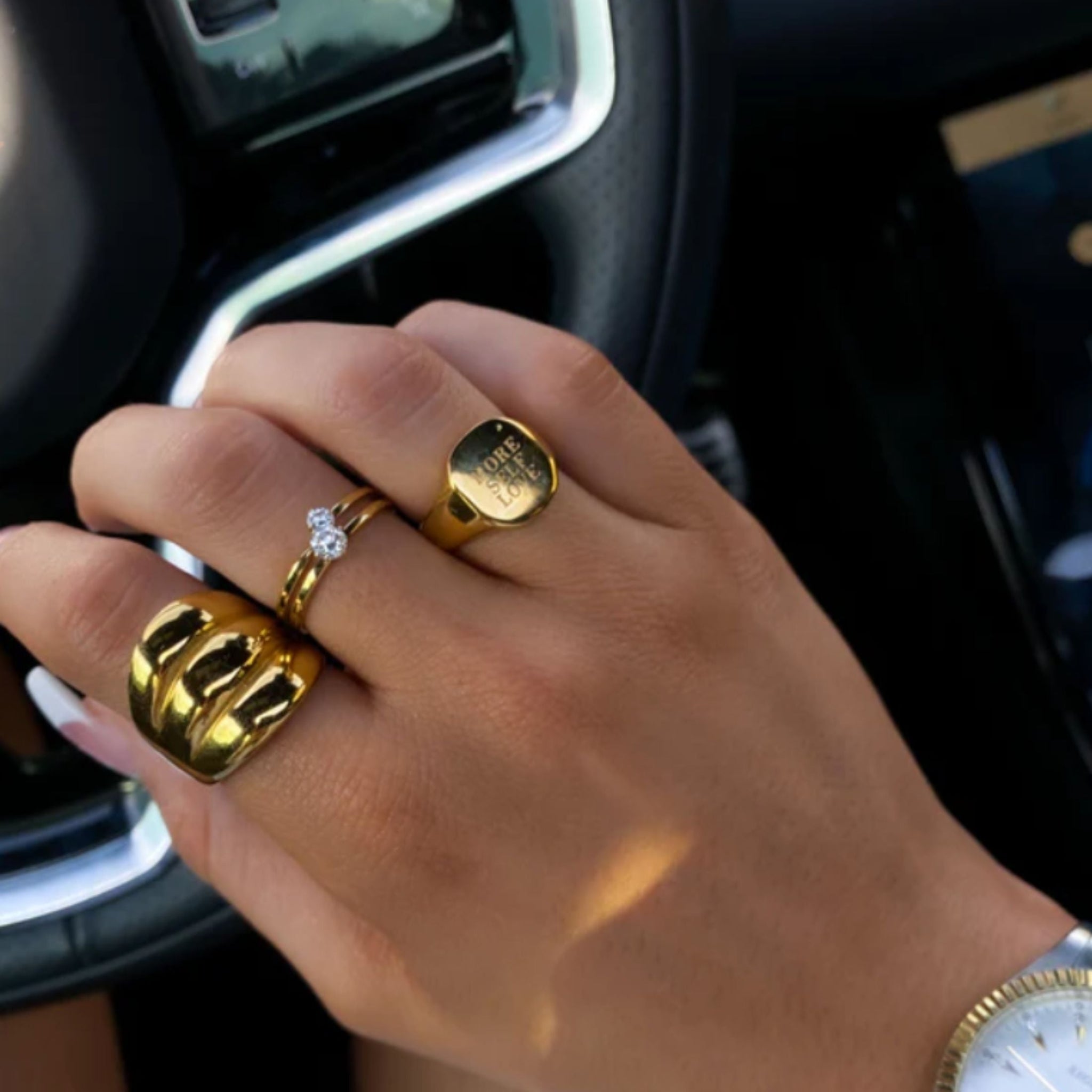 Large Gold Shell Ring