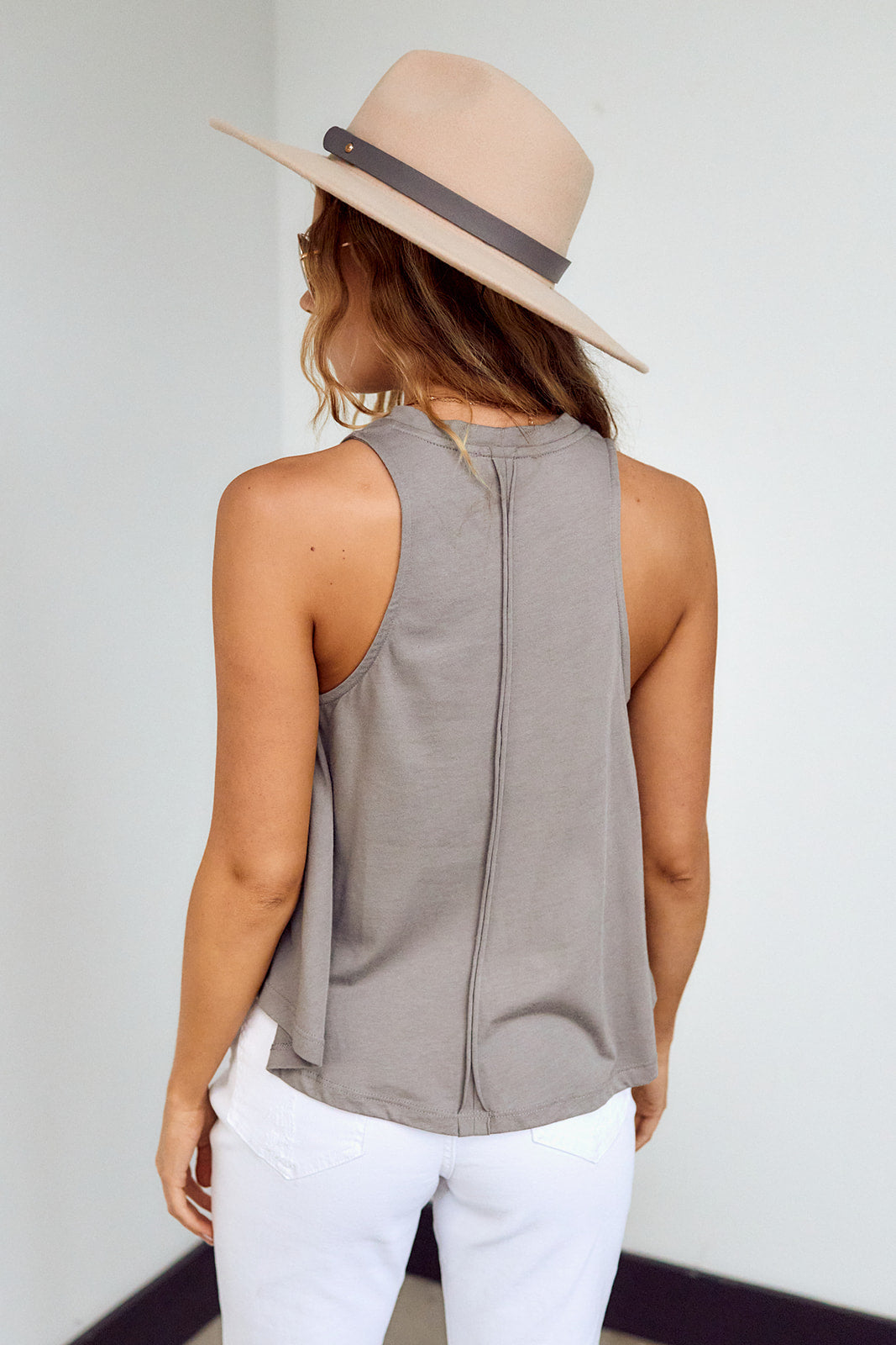 Ada High Neck Swing Tank