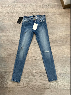 Ivy Distressed Skinny Jean
