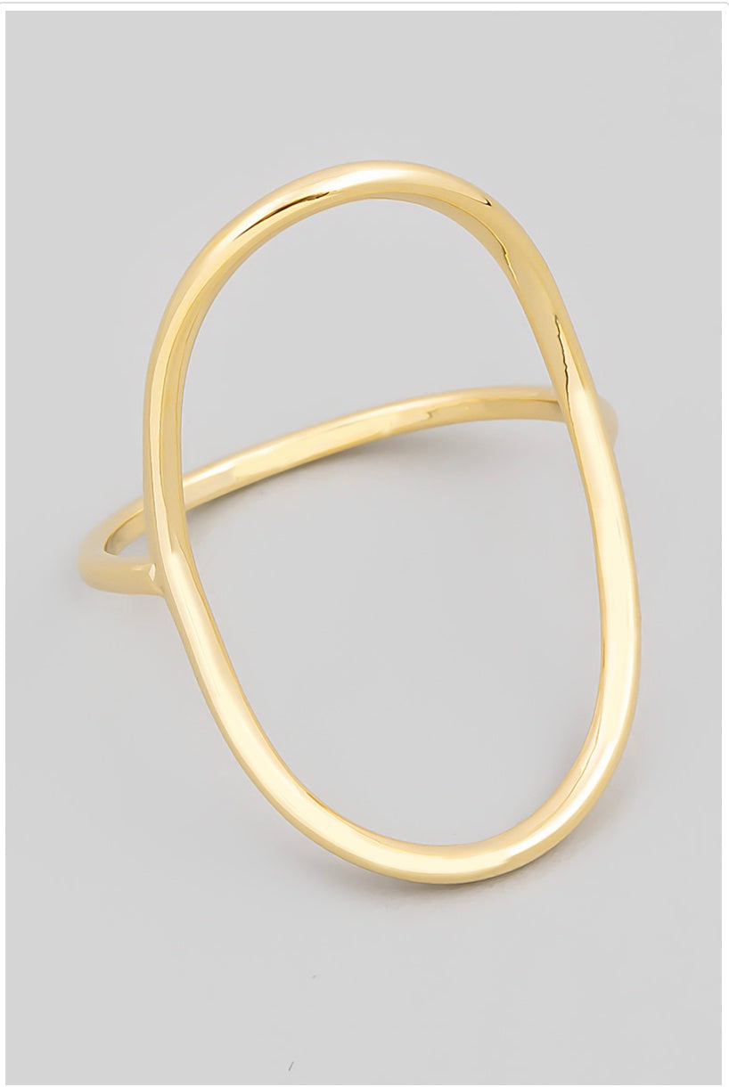 Krisa Curved Oval Ring