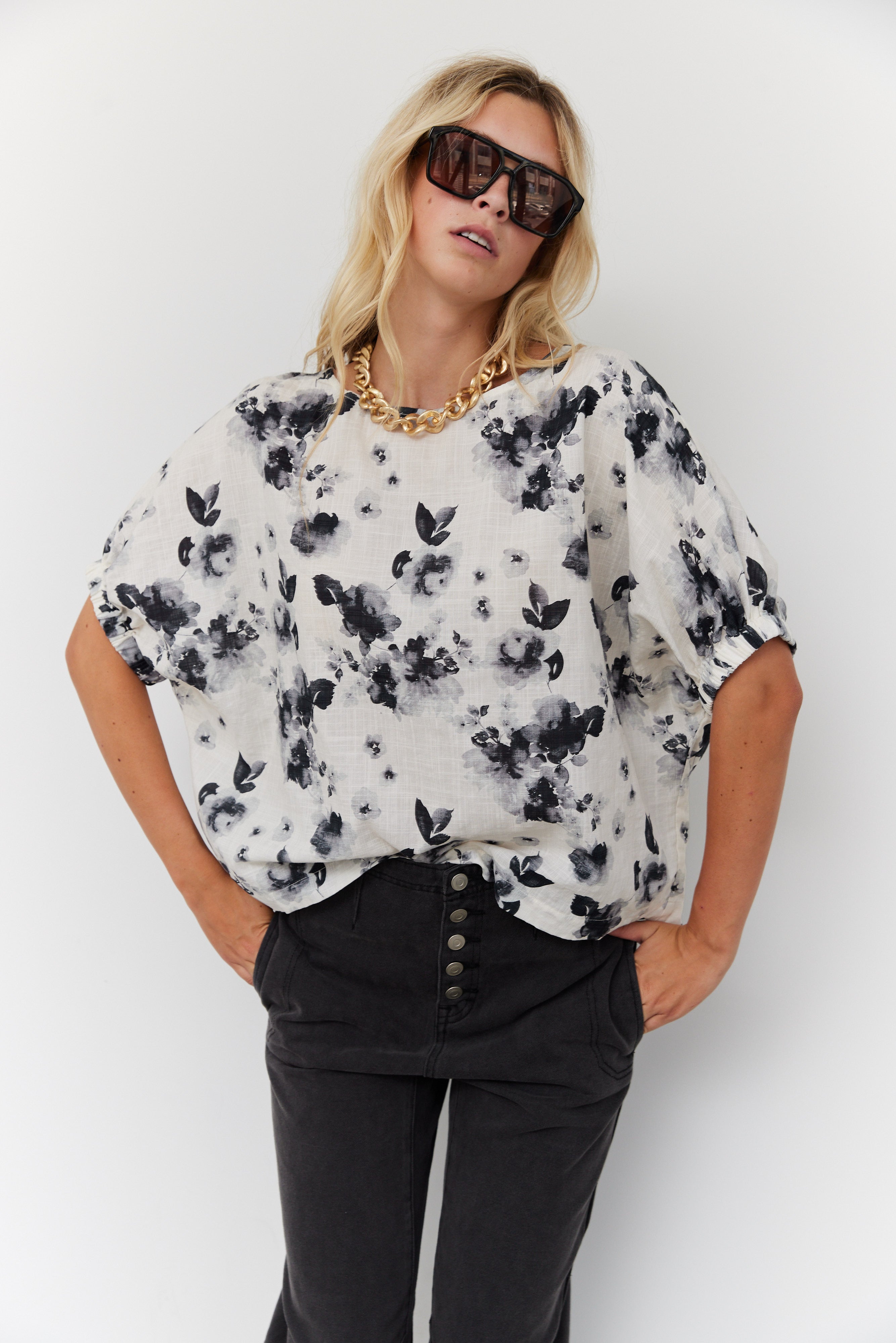 SALE - Neil Puff Sleeve Printed Blouse